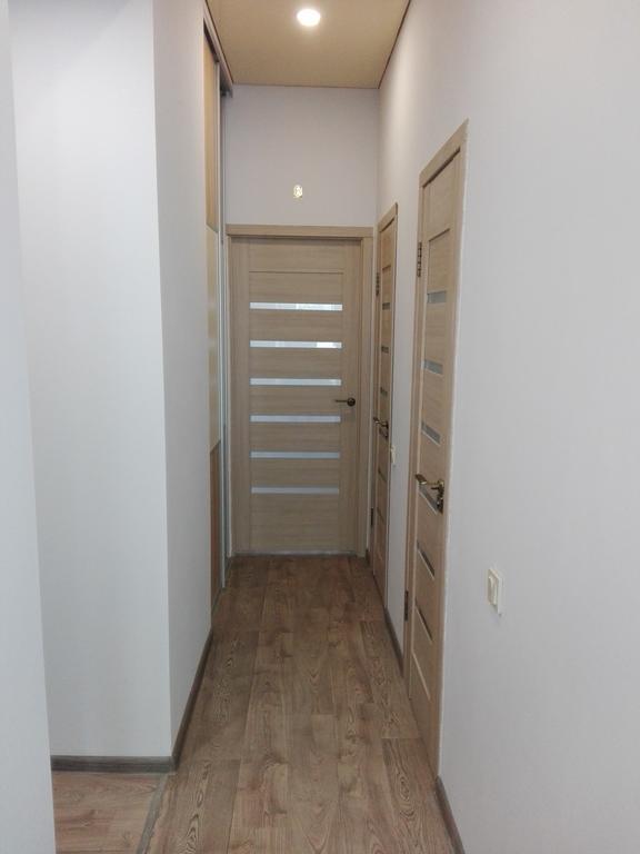 Apartment On Kryvorizhstal Street 35-24 Kryvyi Rih Exterior photo